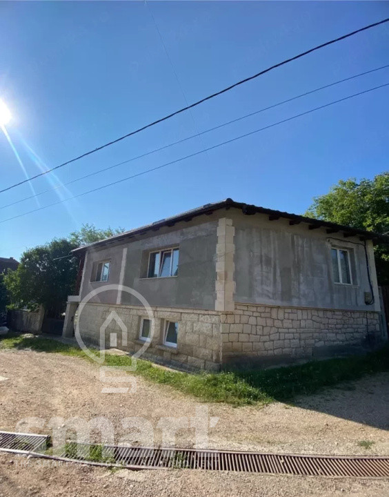  Casă spațioasă în satul Vistea la doar 18 km de Cluj-Napoca