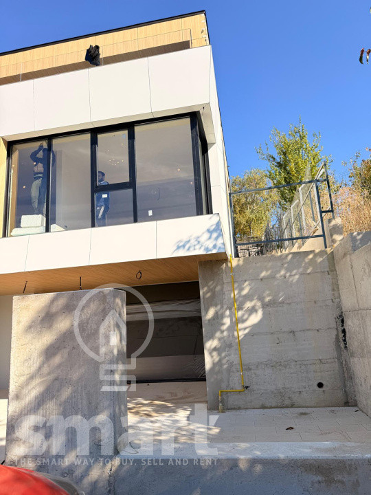 Duplex premium de vanzare Europa  zona Zorilor garaj  