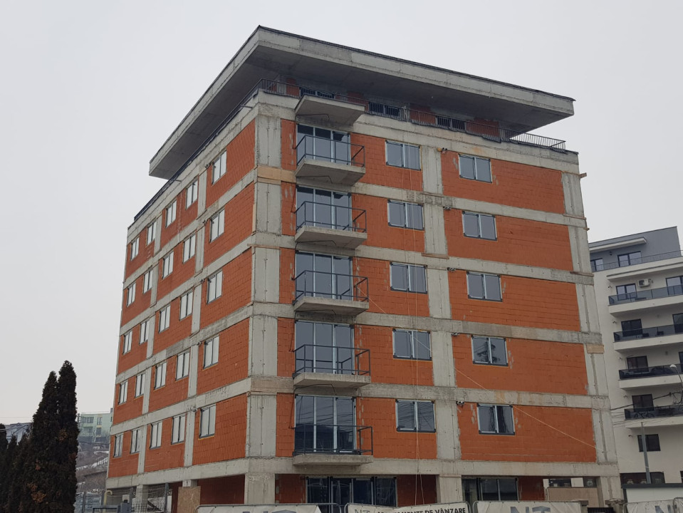 Apartament 3 camere 68 mp BLOC NOU CU CF Dambul Rotund 
