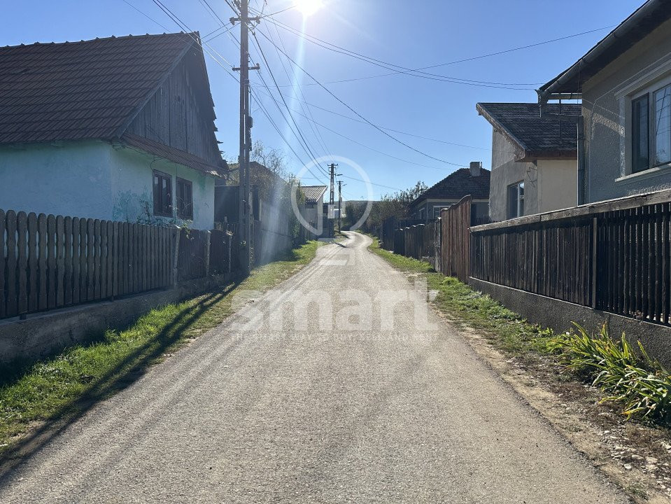 Casa Batraneasca cu teren 24 km de Cluj Napoca Capusu Mare 