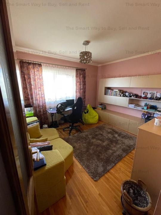 Apartament 4 camere, scara interioara , zona Muzeul Apei