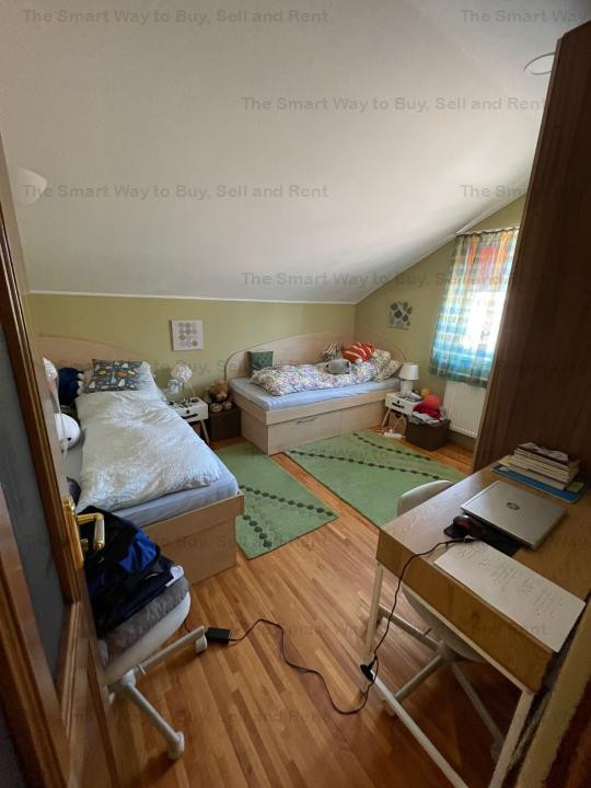 Apartament 4 camere, scara interioara , zona Muzeul Apei