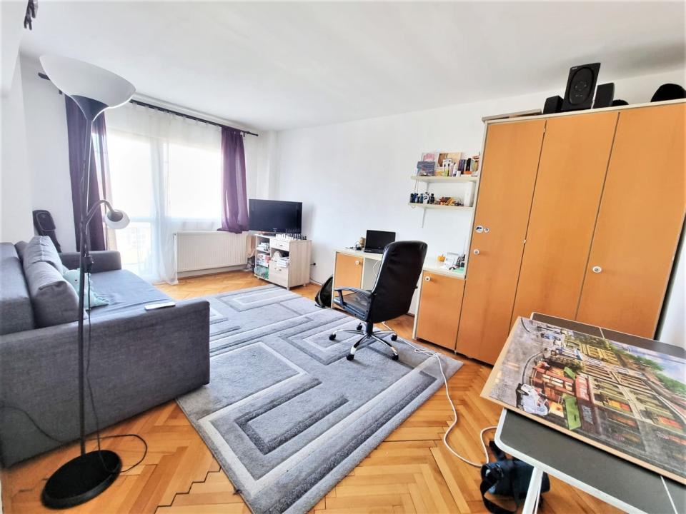 Apartament 2 camere decomandate, etaj 3, Piata Zorilor