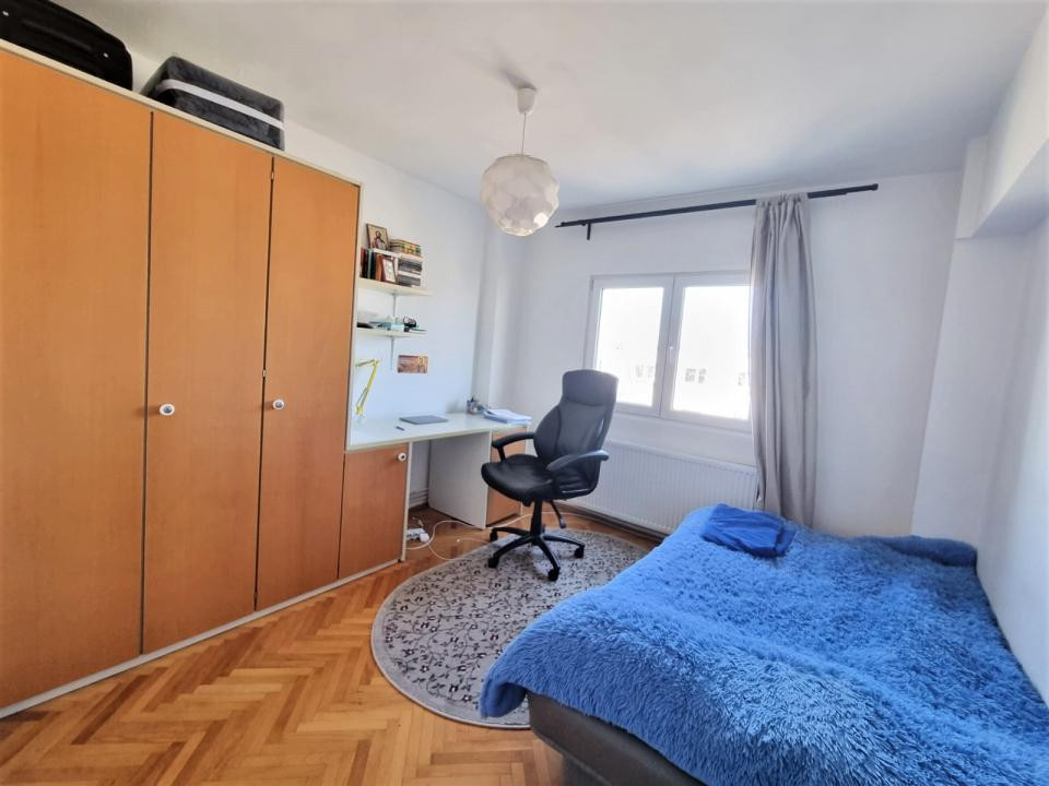 Apartament 2 camere decomandate, etaj 3, Piata Zorilor