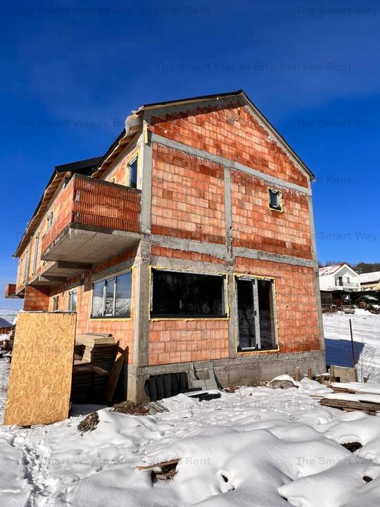 Casa tip duplex Chinteni