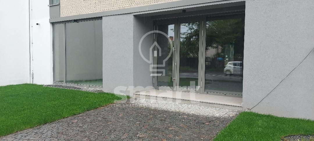 Spatiu Comercial 93 mp Semicentral Piata Abator