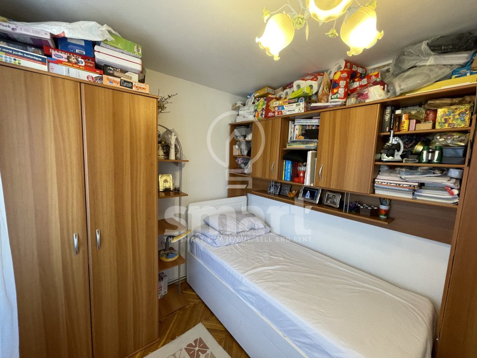 Apartament 4 camere in zona Shopping City (Corina) amplasat excelent