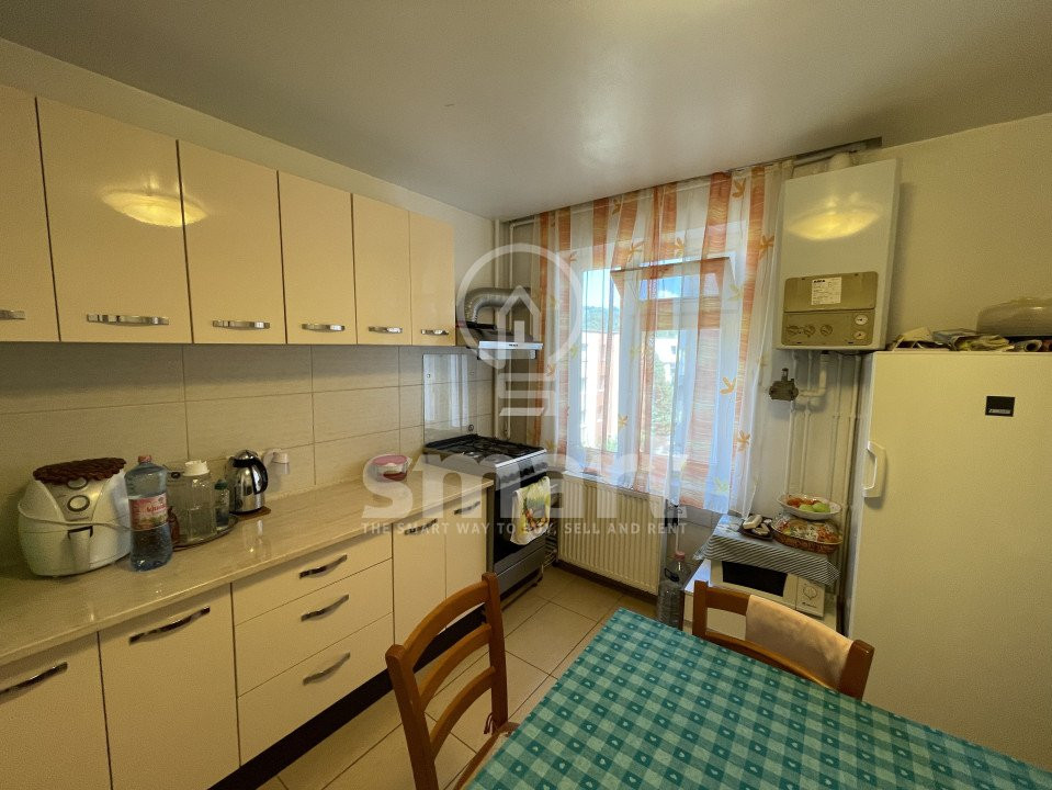 Apartament 4 camere in zona Shopping City (Corina) amplasat excelent