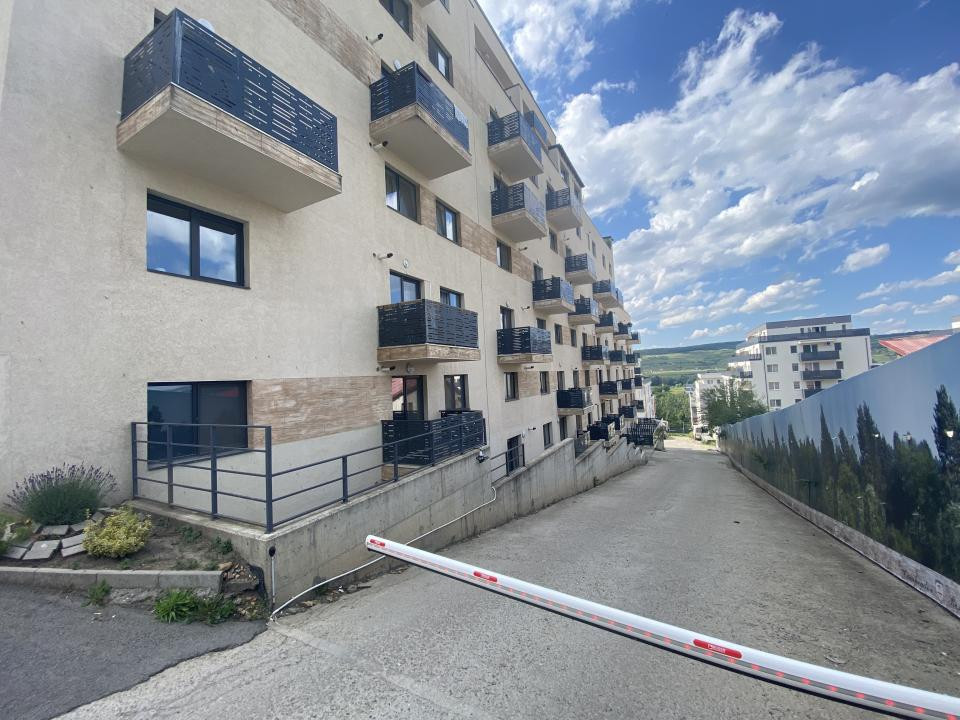 Apartament 2 camere mobilat LUX zona Vivo Razoare