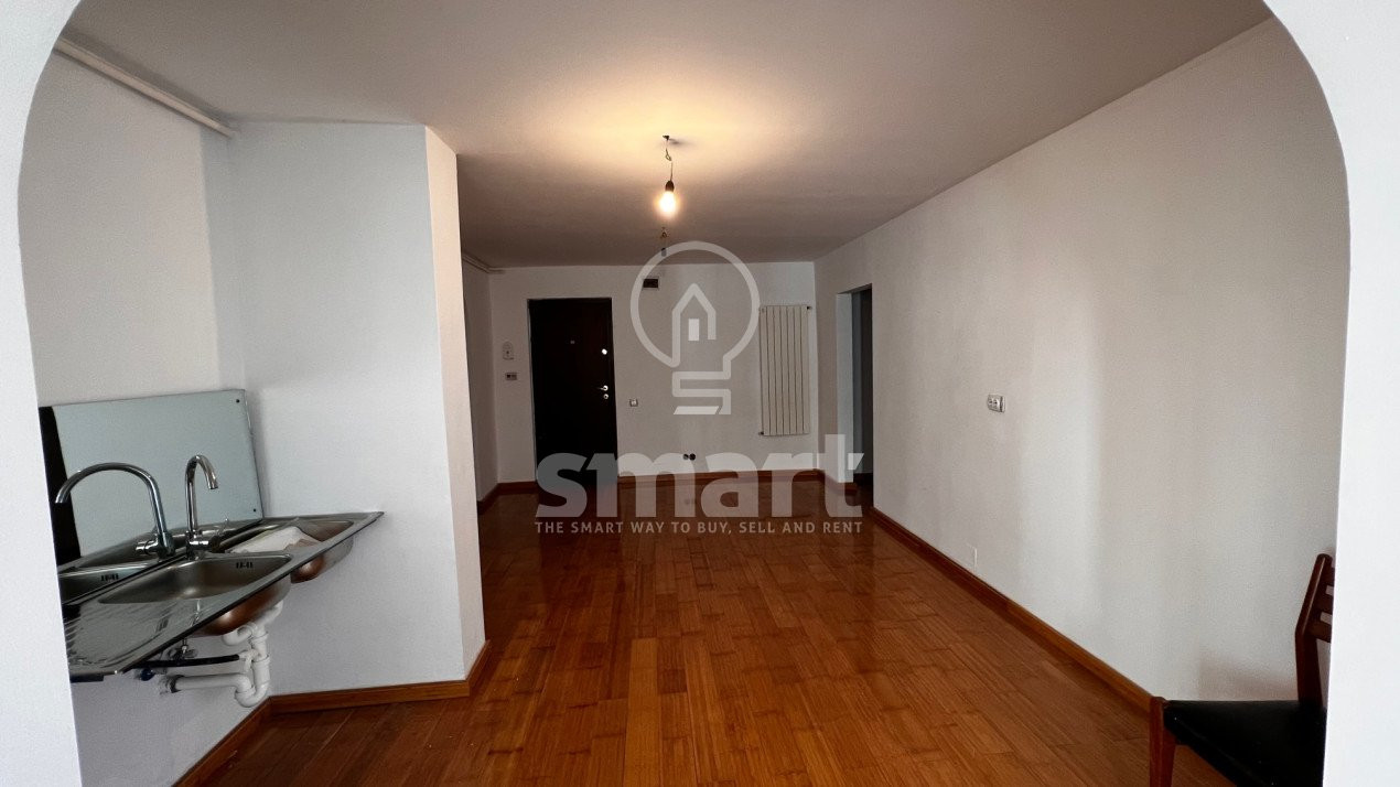 Apartament 3 camere Floresti