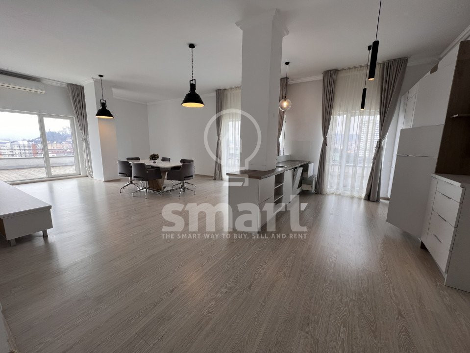 Penthouse deosebit 4 camere, Zona Centru, 200 mp terasa + 2 locuri parcare