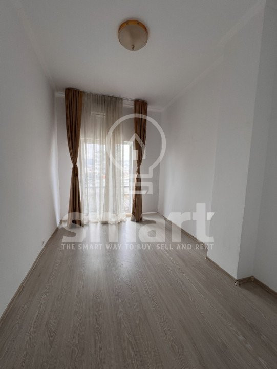 Penthouse deosebit 4 camere, Zona Centru, 200 mp terasa + 2 locuri parcare