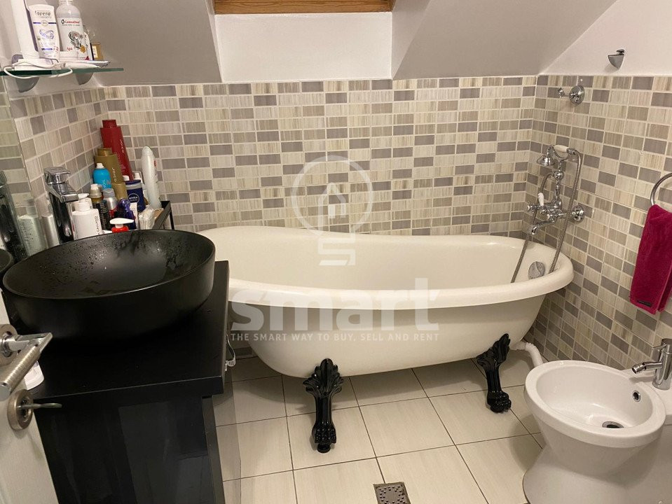 Apartament 3 camere Gherorgheni, mansarda