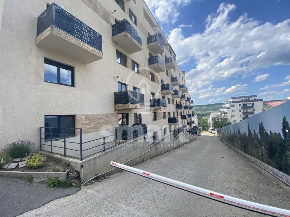 Apartament 3 camere cu parcare Floresti zona Vivo Razoare