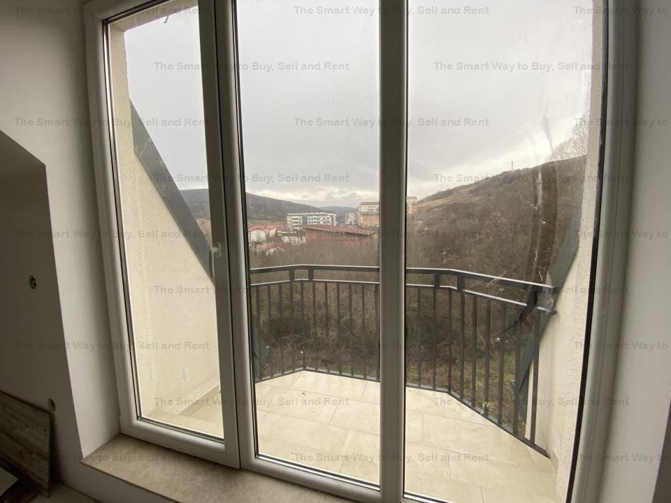 Apartament 3 camere FINISAT  82 mp Zona Vivo 